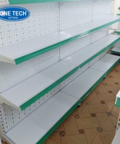Kệ trưng bày đơn siêu thị 4 tầng, mặt lưng tôn đục lỗ chắc chắn, cao 1m5