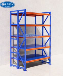 Kệ kho hàng trung tải 5 tầng với thiết kế 3 chân trụ mỗi bên, chịu lực tốt, dùng trong kho chứa hàng công nghiệp và dân dụng