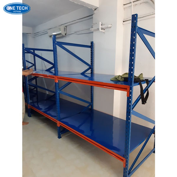 Kệ trung tải 2 tầng chắc chắn và tối ưu không gian lưu trữ trong kho hàng