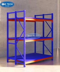Kệ kho trung tải 3 tầng, thiết kế 3 chân trụ mỗi bên, phù hợp lưu trữ hàng hóa nặng