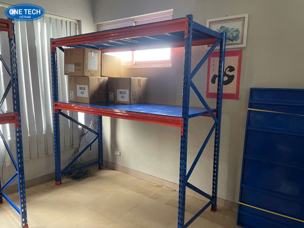 Kệ trung tải 2 tầng bằng sắt lắp ráp, thích hợp cho kho hàng vừa và nhỏ