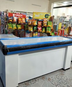 Bộ bàn được lắp đặt hoàn chỉnh
