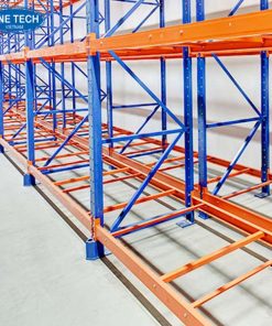 Kệ Double Deep công nghiệp với thiết kế vững chắc, giúp tối ưu diện tích lưu trữ và tăng hiệu suất quản lý hàng hóa.