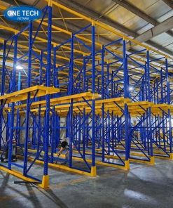 Hệ thống kệ Drive In trong nhà kho giúp tăng mật độ chứa pallet trên mỗi mét vuông