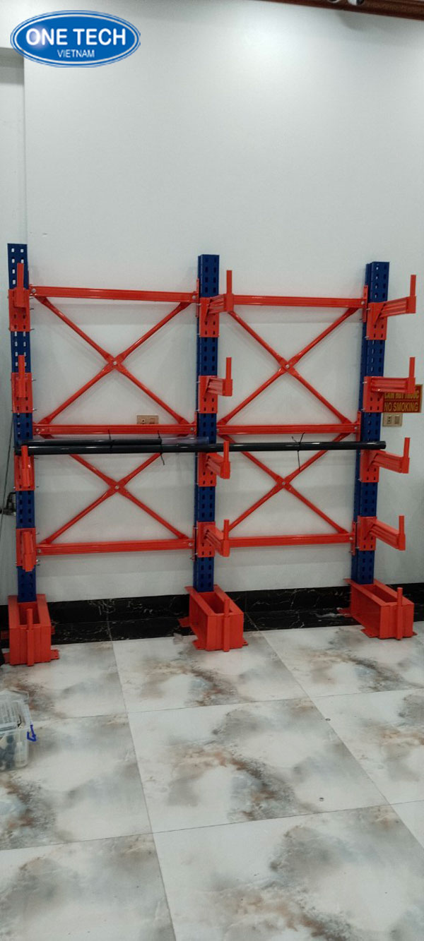Thi công lắp đặt kệ tay đỡ sử dụng cho hàng hóa dài và nặng