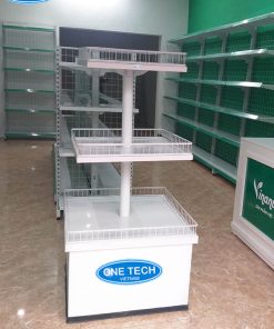 3 tầng vuông nhỏ dần tạo thành hình tháp