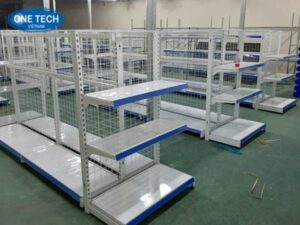 Kệ siêu thị tại Cần Thơ với thiết kế chắc chắn, đa dạng mẫu mã, giúp tối ưu không gian trưng bày sản phẩm.