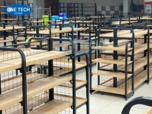 Kệ siêu thị Long An chất lượng cao, thiết kế chắc chắn giúp sắp xếp hàng hóa gọn gàng, chuyên nghiệp.