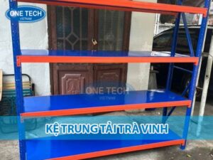 Kệ trung tải tại Trà Vinh với thiết kế chắc chắn, phù hợp để lưu trữ hàng hóa trong kho và cửa hàng.
