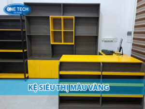Kệ siêu thị màu vàng bền đẹp, thiết kế chắc chắn giúp tối ưu không gian trưng bày sản phẩm.