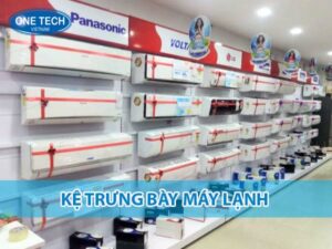 Kệ trưng bày máy lạnh chắc chắn, thiết kế hiện đại giúp tối ưu không gian và trưng bày sản phẩm hiệu quả.