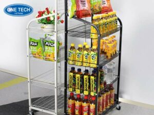 Kệ trưng bày nước ngọt nhiều tầng, thiết kế chắc chắn, giúp sắp xếp sản phẩm gọn gàng trong siêu thị và cửa hàng tiện lợi.