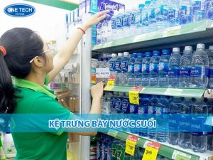 Kệ trưng bày nước suối bằng sắt sơn tĩnh điện, xếp chai nước gọn gàng trong siêu thị mini