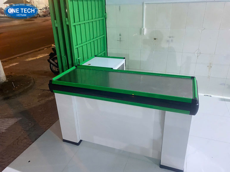 Mua bàn thu ngân Onetech chất lượng cao cho cửa hàng Bàn thu ngân Onetech thiết kế tiện lợi, phù hợp cho siêu thị và cửa hàng bán lẻ