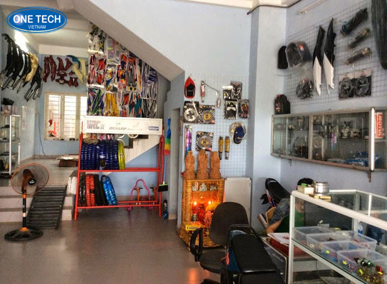 Mô hình tiệm sửa xe máy kết hợp bán phụ tùng sinh lời cao Tiệm sửa xe máy hiện đại kết hợp bán phụ tùng, giúp chủ cửa hàng tăng thu nhập