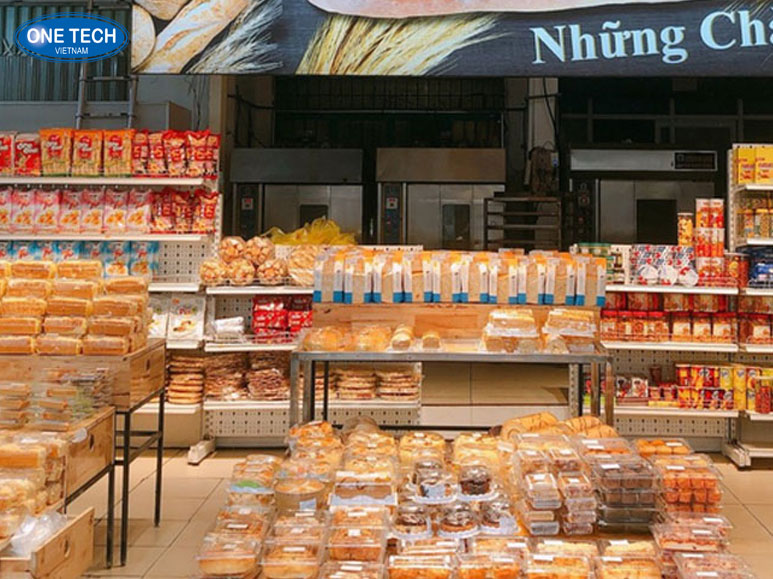 Ảnh bánh mì và các loại bánh tươi đa dạng, thơm ngon trong các mặt hàng tạp hóa bán chạy