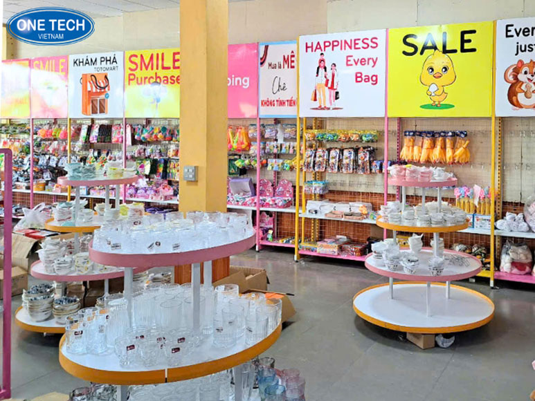 Kệ trưng bày hàng hóa bằng sắt chắc chắn, bền đẹp và tiện dụng Kệ trưng bày hàng hóa bằng sắt với thiết kế 5 tầng, khung sắt sơn tĩnh điện, dùng trong siêu thị và cửa hàng tạp hóa