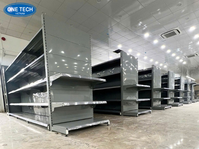 Kệ sắt trưng bày hàng hóa đa năng – Tối ưu không gian bán hàng từ One Tech Kệ trưng bày sắt One Tech với thiết kế tinh tế và khả năng chịu lực vượt trội, phù hợp với nhiều không gian trưng bày