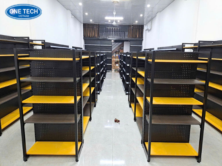 Kệ trưng bày gỗ One Tech - Thiết kế hiện đại cho không gian trưng bày sản phẩm Kệ trưng bày bằng gỗ từ One Tech – Giải pháp tối ưu cho việc trưng bày sản phẩm đẹp mắt và gọn gàng