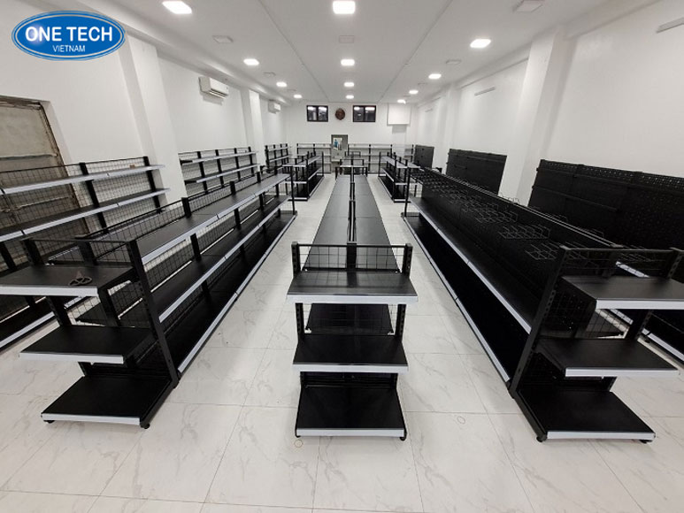 Mẫu kệ sắt trưng bày hàng hóa tiện dụng – Thiết kế tối ưu từ One Tech Kệ sắt trưng bày One Tech lắp ráp linh hoạt, phù hợp trưng bày đa dạng sản phẩm trong cửa hàng và siêu thị