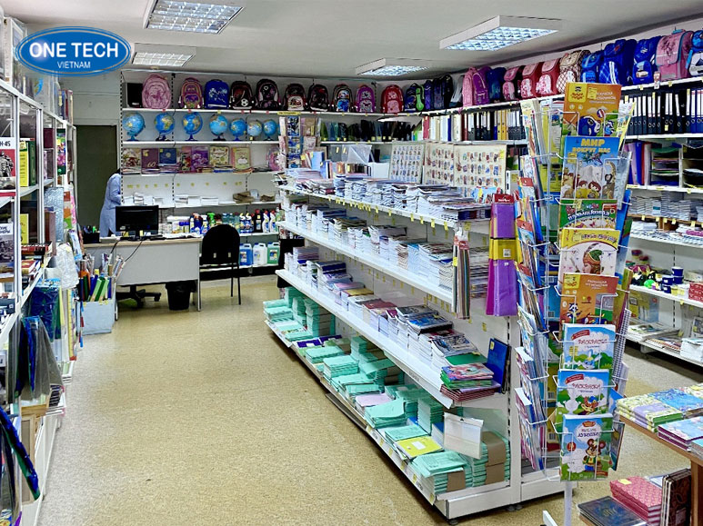 Xếp sách cho trẻ em theo độ tuổi 0-6 tuổi Kệ sách được xếp sách thiếu nhi phù hợp cho độ tuổi từ 0 đến 6 tuổi với sách truyện tranh, sách tô màu và sách vải