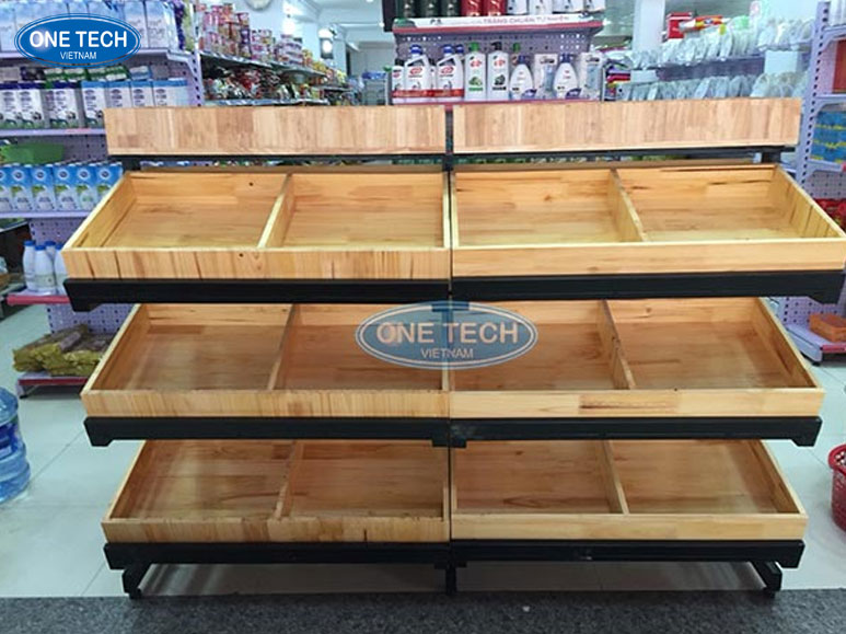 Tổng hợp các kiểu kệ rau củ quả tiện ích cho cửa hàng hiện đại Các kiểu kệ đựng rau củ quả bằng sắt, gỗ và nhựa được sắp xếp tại cửa hàng trưng bày sản phẩm tươi sống