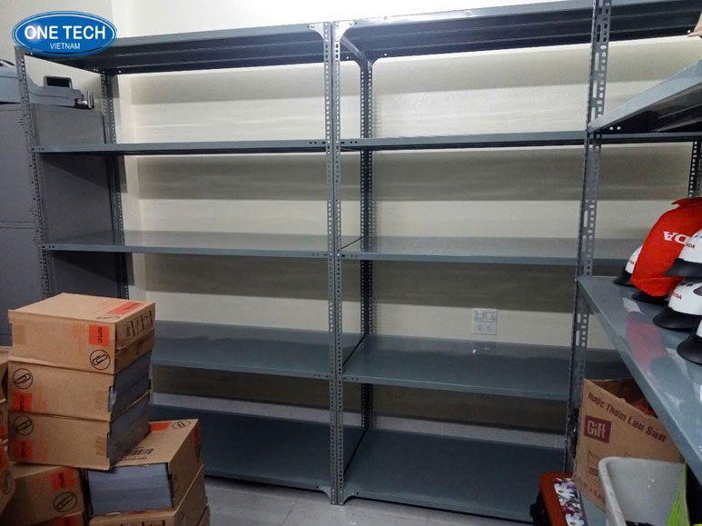 Kệ sắt V lỗ chất lượng cao từ One Tech Kệ sắt V lỗ One Tech - Giải pháp lưu trữ tối ưu cho không gian siêu thị, cửa hàng