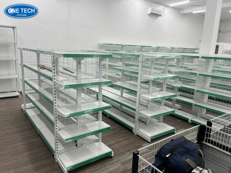 Lý do nên sử dụng kệ siêu thị trong trưng bày hàng hóa Kệ siêu thị trưng bày hàng hóa gọn gàng, giúp tối ưu không gian và thu hút khách hàng
