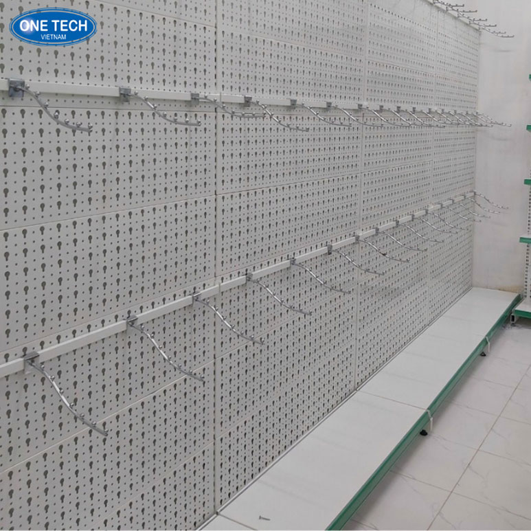 Kệ siêu thị móc treo bi trưng bày đồ lót Kệ siêu thị móc treo bi chất lượng cao dùng để trưng bày đồ lót, giúp không gian cửa hàng ngăn nắp và dễ dàng tiếp cận sản phẩ