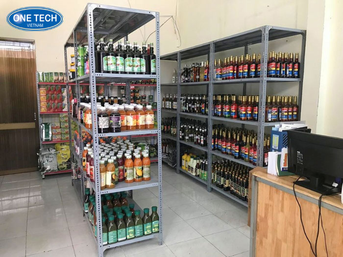 Lưu ý khi chọn kệ nước mắm trưng bày đẹp và chắc chắn Kệ nước mắm trưng bày được làm từ thép chắc chắn, phù hợp cho cửa hàng bán lẻ