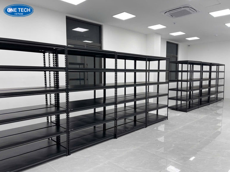 Kệ V cài trưng bày quà lưu niệm tiết kiệm chi phí hiệu quả Kệ V cài bằng sắt sơn tĩnh điện trưng bày quà lưu niệm gọn gàng, tối ưu không gian