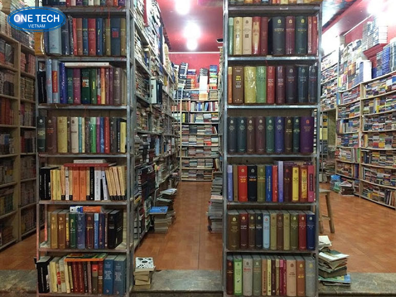 Kệ trưng bày sách chất lượng cao - Liên hệ mua ngay Kệ trưng bày sách đẹp, tiện lợi, phù hợp cho cửa hàng và thư viện. Liên hệ để mua