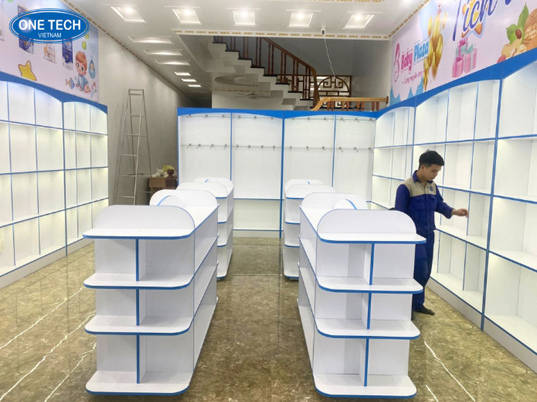 Mua kệ trưng bày sữa Vinamilk cao cấp tại One Tech Kệ trưng bày sữa Vinamilk thiết kế chuyên dụng, màu sắc bắt mắt, bền đẹp – phân phối bởi One Tech
