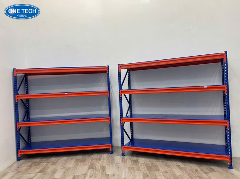 OneTech triển khai các dự án kệ trung tải cho kho bãi và siêu thị Kệ trung tải OneTech lắp đặt tại các không gian lưu trữ lớn như kho hàng và siêu thị