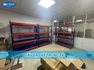 Sơ đồ cấu tạo kệ trung tải gồm chân trụ, thanh beam và sàn kệ chắc chắn