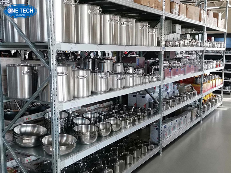 Kệ lưu trữ hàng hóa và thiết bị gia dụng bền bỉ, tiện lợi Kệ kho chắc chắn, thiết kế thông minh để lưu giữ đồ gia dụng và hàng hóa đa dạng
