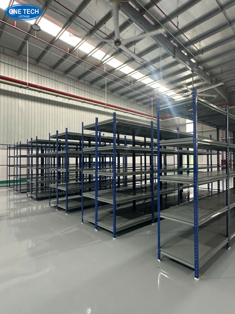Kệ tài liệu văn phòng đa năng, chắc chắn và tiện dụng Kệ tài liệu văn phòng đa năng làm từ kim loại chất lượng cao, thiết kế gọn gàng, thích hợp lưu trữ tài liệu và vật dụng văn phòng