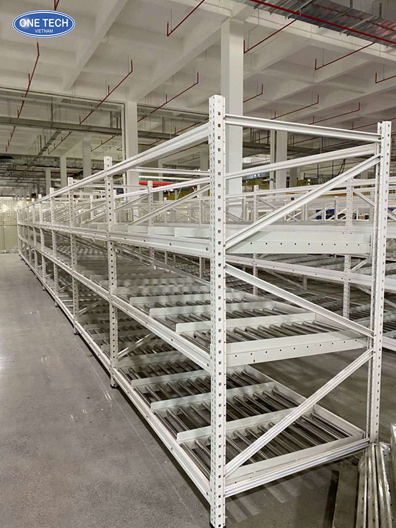 Kệ trung tải chắc chắn chịu tải 500-700kg sử dụng trong kho vải công nghiệp
