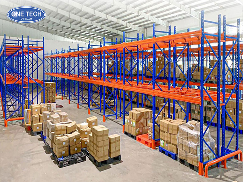 Giải pháp lưu trữ bằng kệ Selective pallet cho kho hàng hiện đại Kệ Selective thiết kế cho pallet, tối ưu không gian và hiệu suất kho