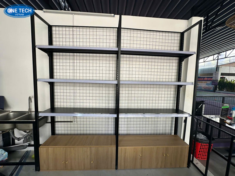 Kệ gỗ khung sắt đa năng để bếp từ, bếp gas tiện dụng cho nhà bếp hiện đại Kệ gỗ kết hợp khung sắt chắc chắn, thiết kế 2 tầng để bếp từ và bếp gas tiện lợi trong không gian bếp