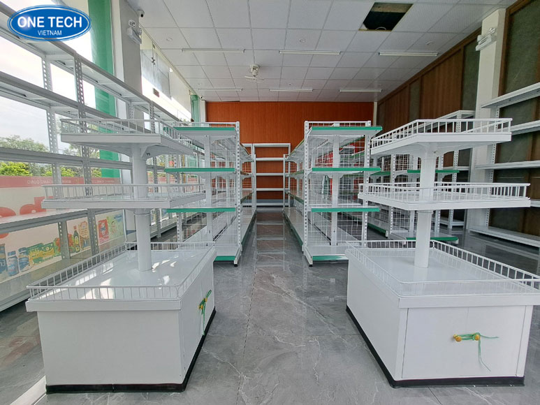 Mẫu kệ OMO trưng bày sản phẩm giặt tẩy tại điểm bán hàng Kệ OMO màu đỏ trắng thiết kế chắc chắn, dùng trong siêu thị và cửa hàng tiện lợi