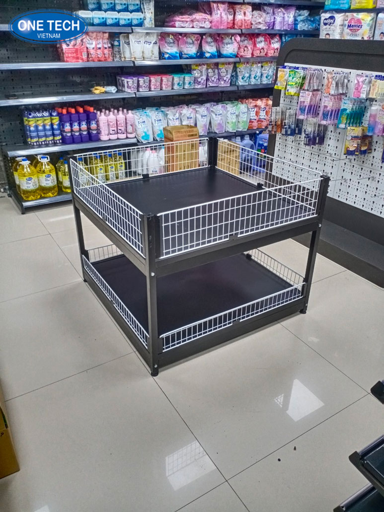 Ụ trưng bày giữa nhà để nước giặt tại siêu thị Ụ trưng bày giữa nhà trưng bày sản phẩm nước giặt trong siêu thị