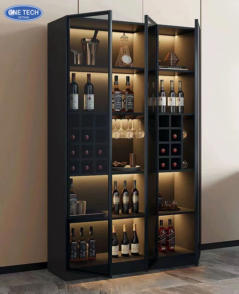 Tủ kính trưng bày rượu đóng chai có đèn LED sang trọng Tủ kính lưu trữ rượu đóng chai có đèn LED chiếu sáng hiện đại, thiết kế sang trọng, phù hợp cho nhà hàng và hầm rượu