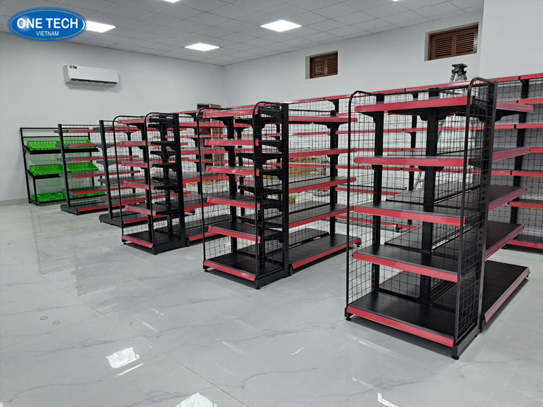 Kệ sắt siêu thị đựng thiệp cưới trưng bày chuyên nghiệp và gọn gàng Kệ sắt siêu thị trưng bày thiệp cưới tại cửa hàng quà tặng, thiết kế chắc chắn, màu trắng hiện đại