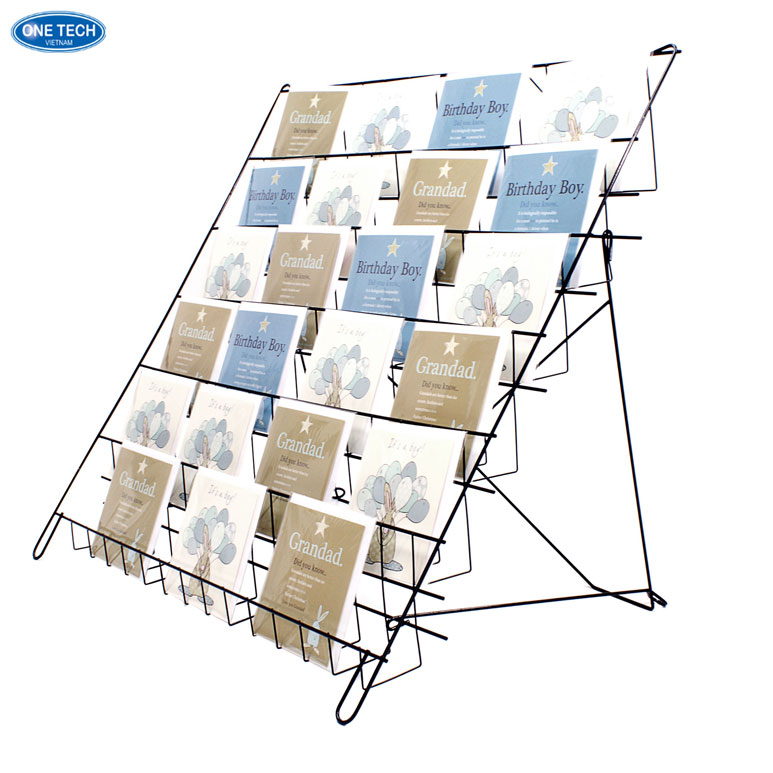 Mẫu kệ trưng bày thiệp cưới đa phong cách Kệ trưng bày thiệp cưới với thiết kế tinh tế, đa dạng kiểu dáng phù hợp nhiều phong cách cửa hàng
