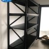 Kệ trung tải màu đen bằng thép sơn tĩnh điện, thiết kế chắc chắn, phù hợp cho lưu trữ hàng hóa