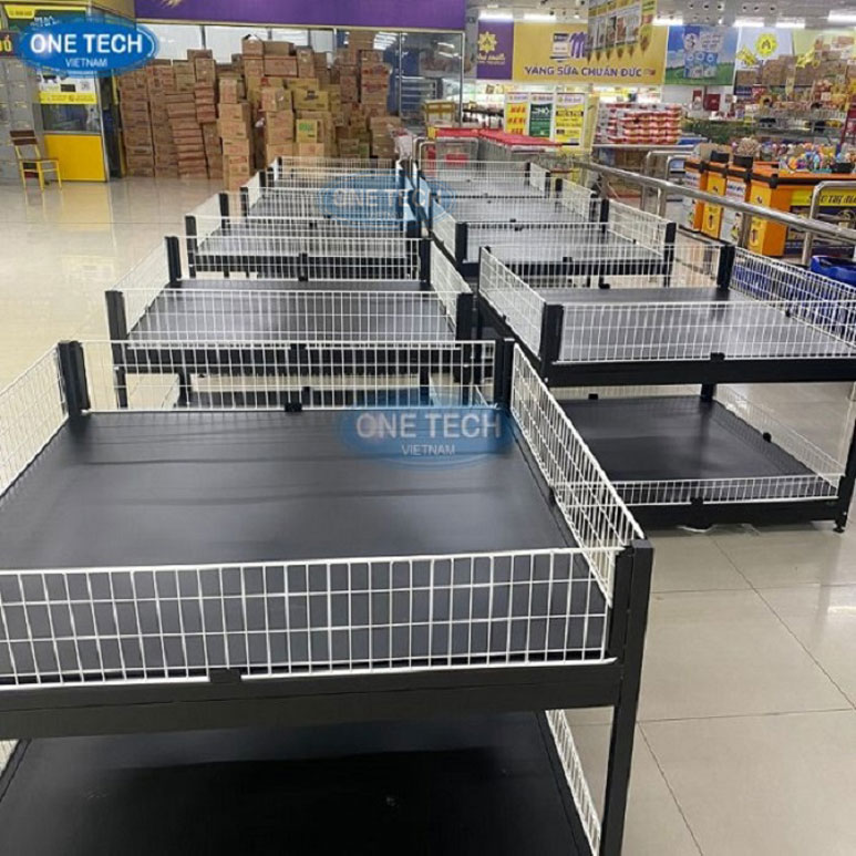 Kệ trưng bày trái cây chất lượng cao phân phối bởi One Tech Kệ bày trái cây chắc chắn, bền đẹp, giúp tăng tính thẩm mỹ cho cửa hàng