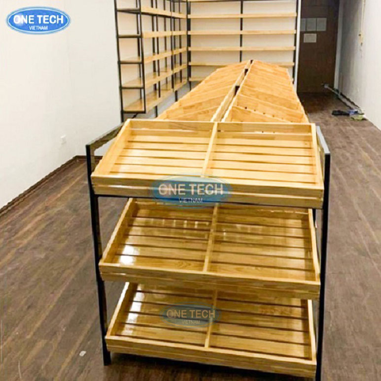 Chợ đồ cũ giá rẻ với nguồn hàng đa dạng và phong phú Toàn cảnh chợ đồ cũ với nhiều loại mặt hàng gia dụng, điện tử và nội thất giá rẻ