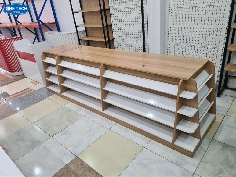 Bàn thu ngân Đà Nẵng phù hợp nhiều loại hình kinh doanh Bàn thu ngân lắp đặt tại cửa hàng kinh doanh tại Đà Nẵng