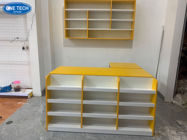Bàn thu ngân Đà Nẵng giúp tối ưu hóa khu vực thanh toán Mẫu bàn thu ngân được nhiều cửa hàng tại Đà Nẵng lựa chọn